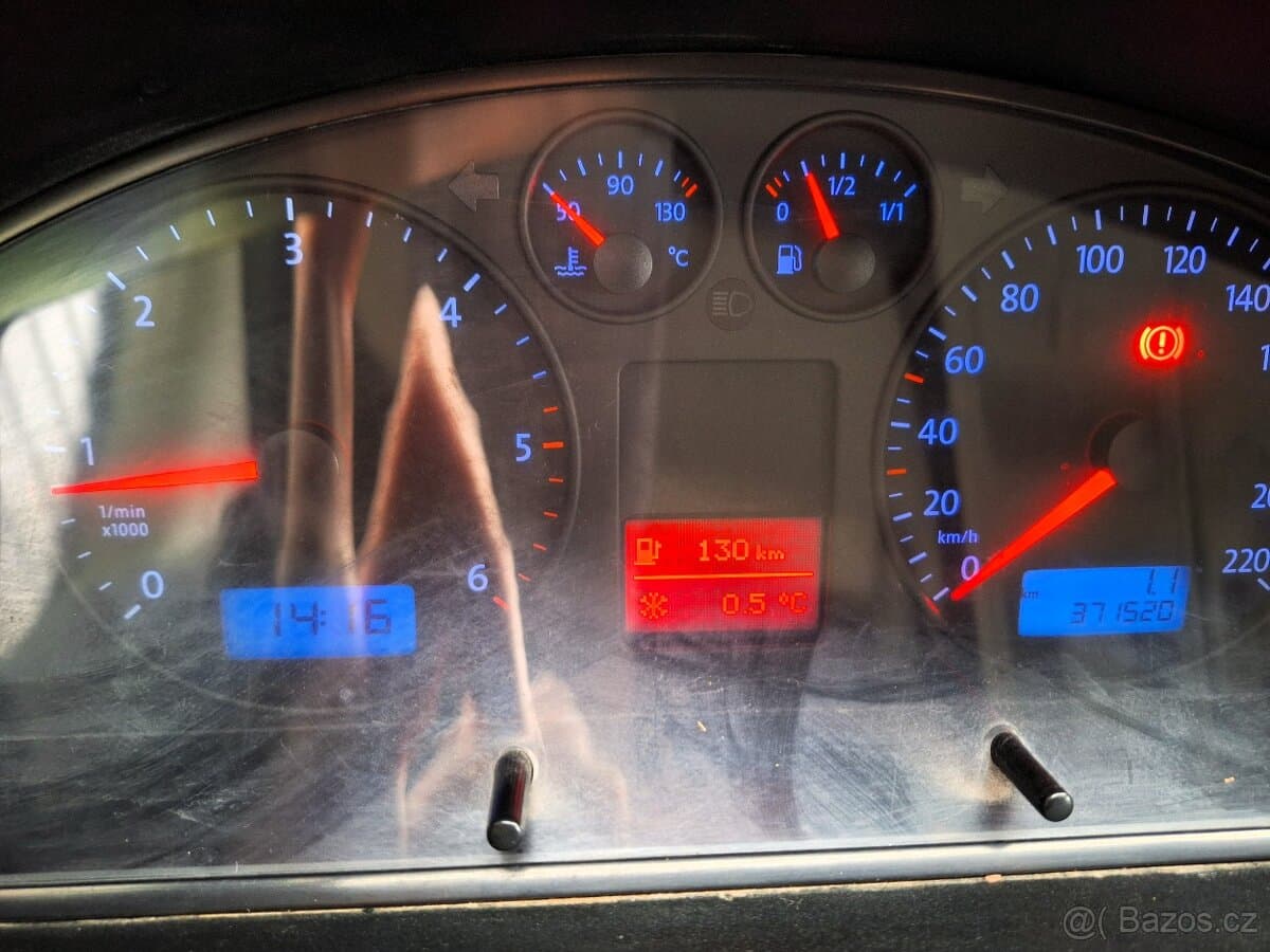2004 Volkswagen TRANSPORTER - 9