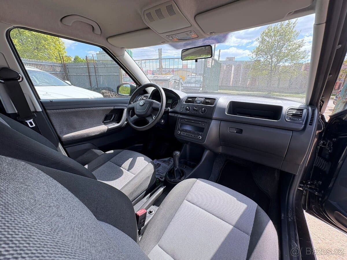 2011 Škoda FABIA - 9