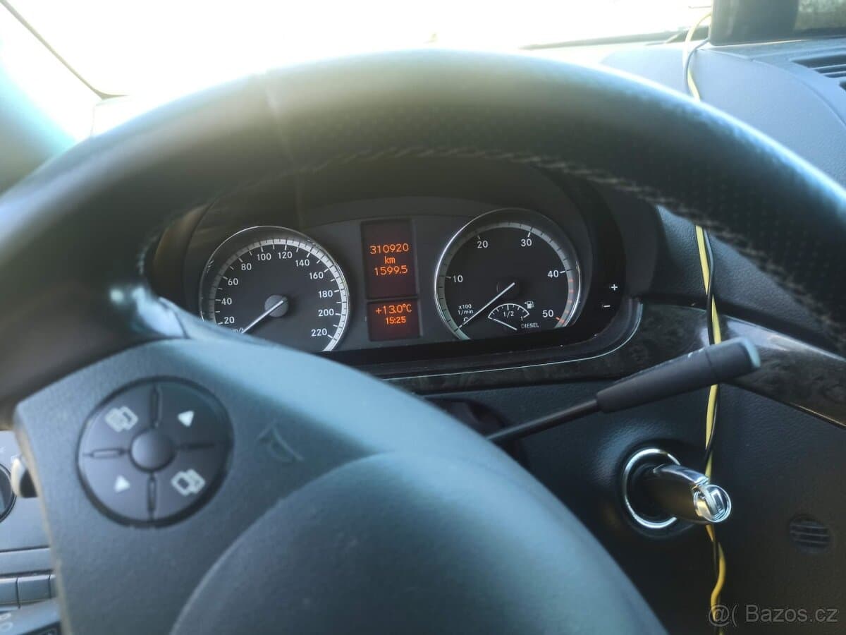 2011 Mercedes-Benz VIANO - 9