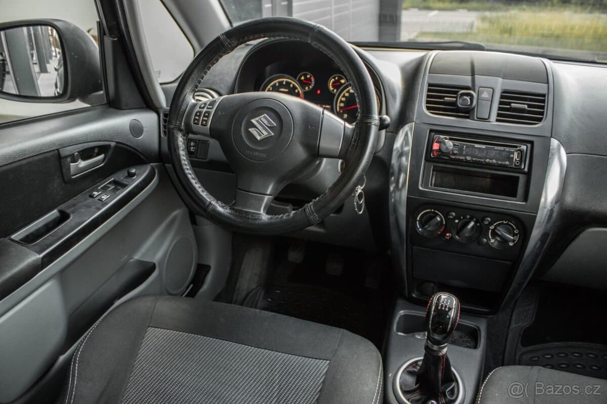 2011 Suzuki SX4 - 9
