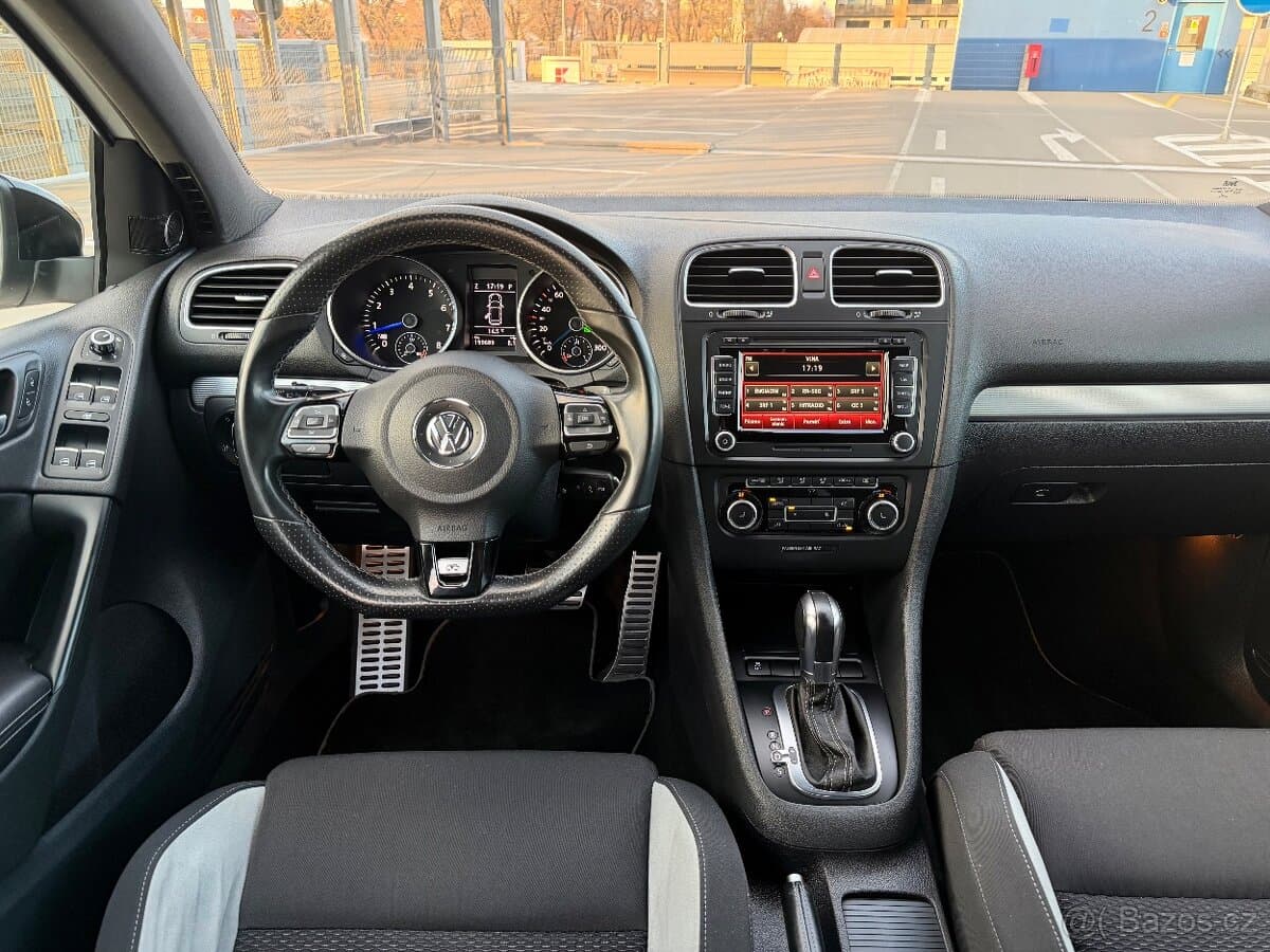 2011 Volkswagen GOLF - 9