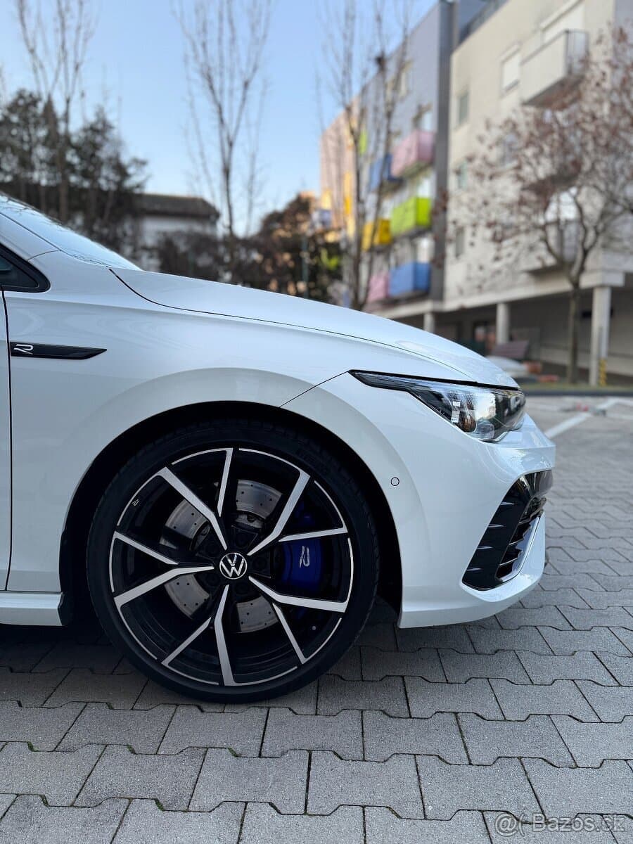 Volkswagen GOLF - 9
