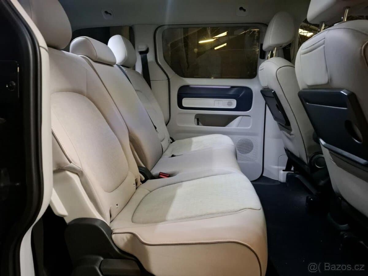 2023 Volkswagen ID. - 9
