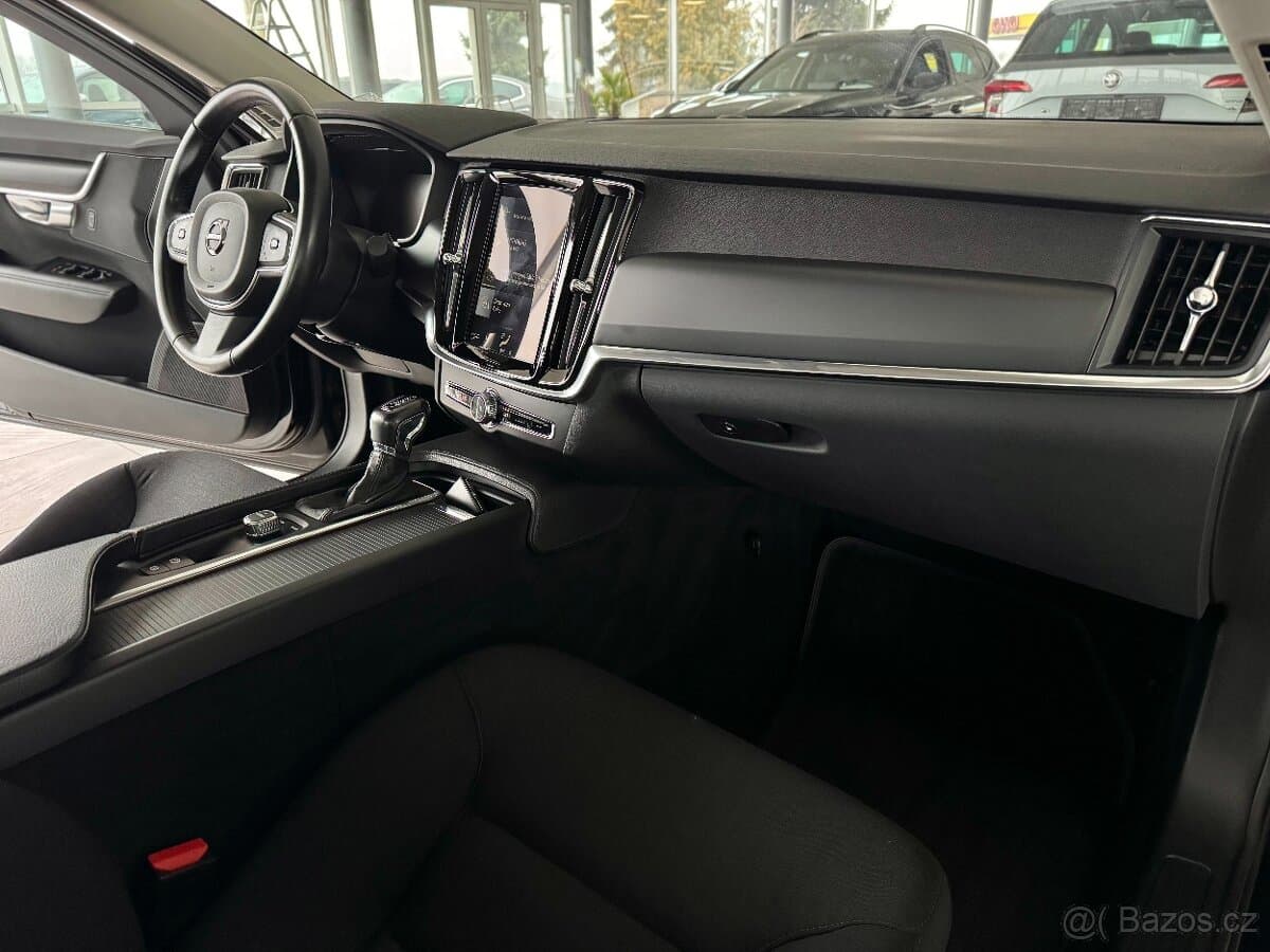 2017 Volvo S90 - 9
