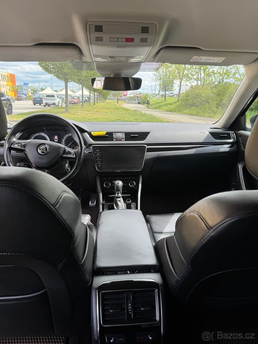 2017 Škoda SUPERB - 9