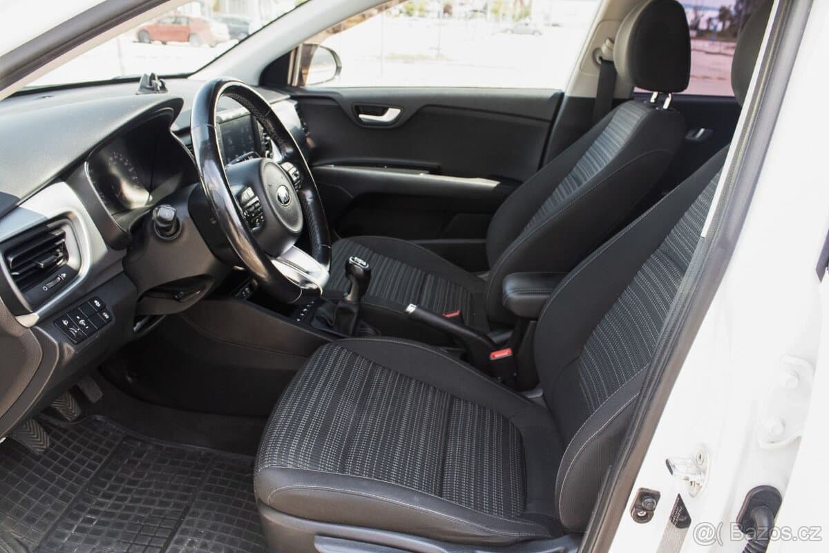 2019 Kia STONIC - 9