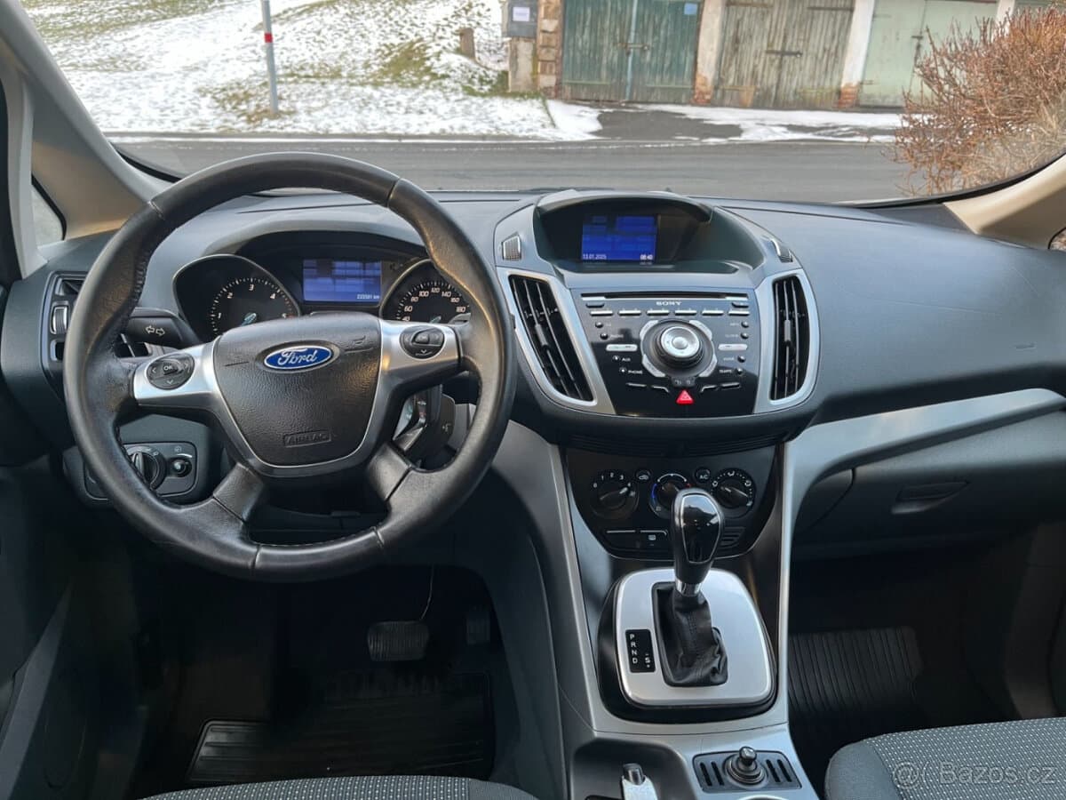 2011 Ford C-MAX - 9