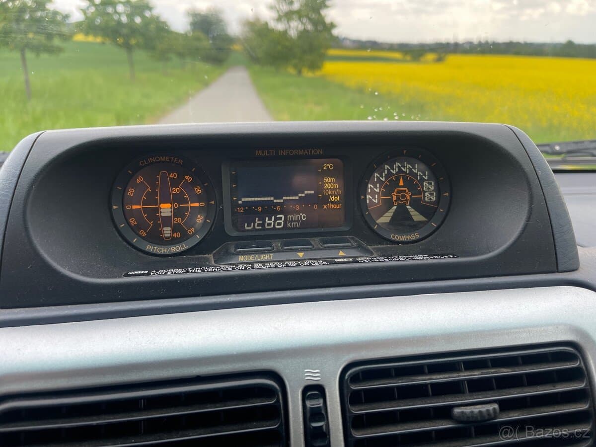2001 Toyota LAND CRUISER - 9