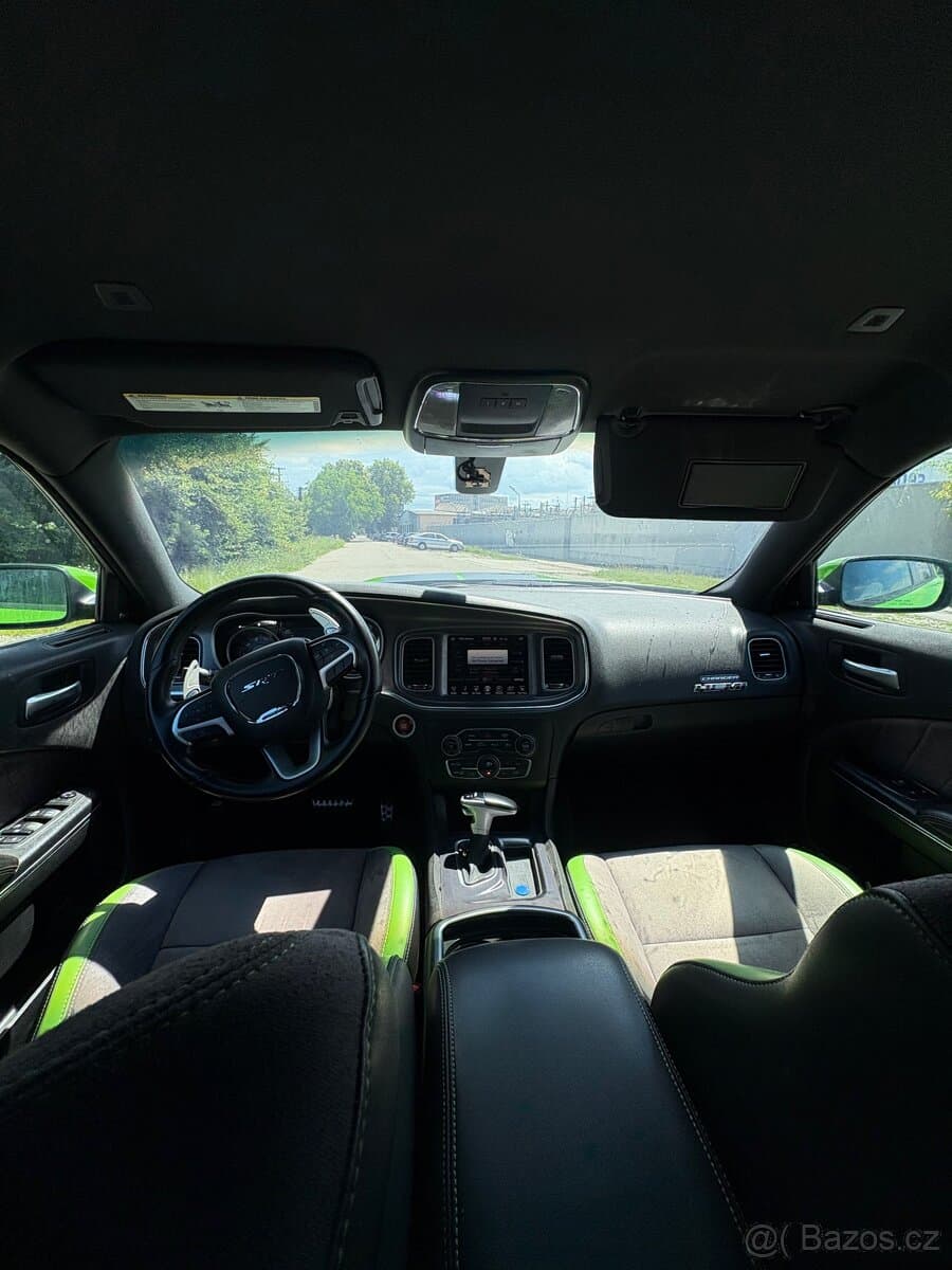 2017 Dodge CHARGER - 9