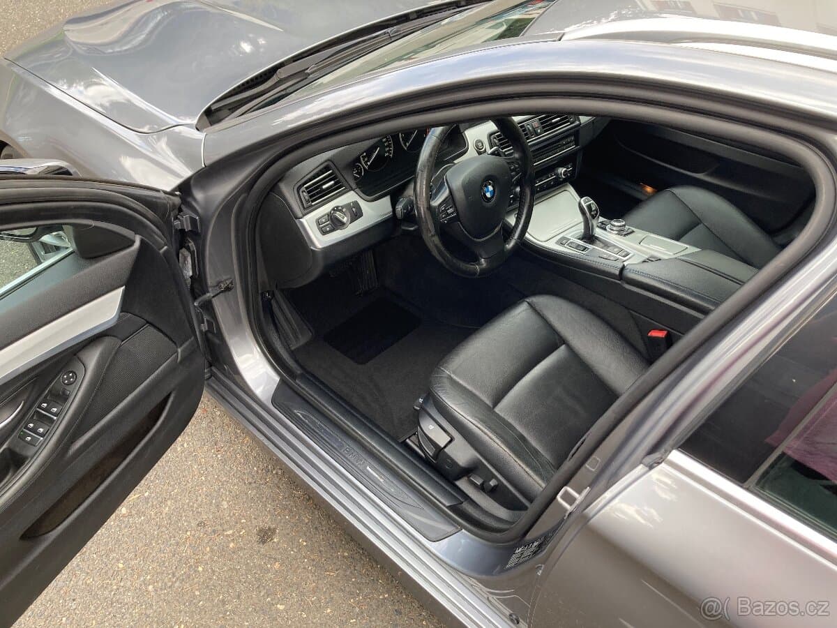 2012 BMW 5-SERIES - 9