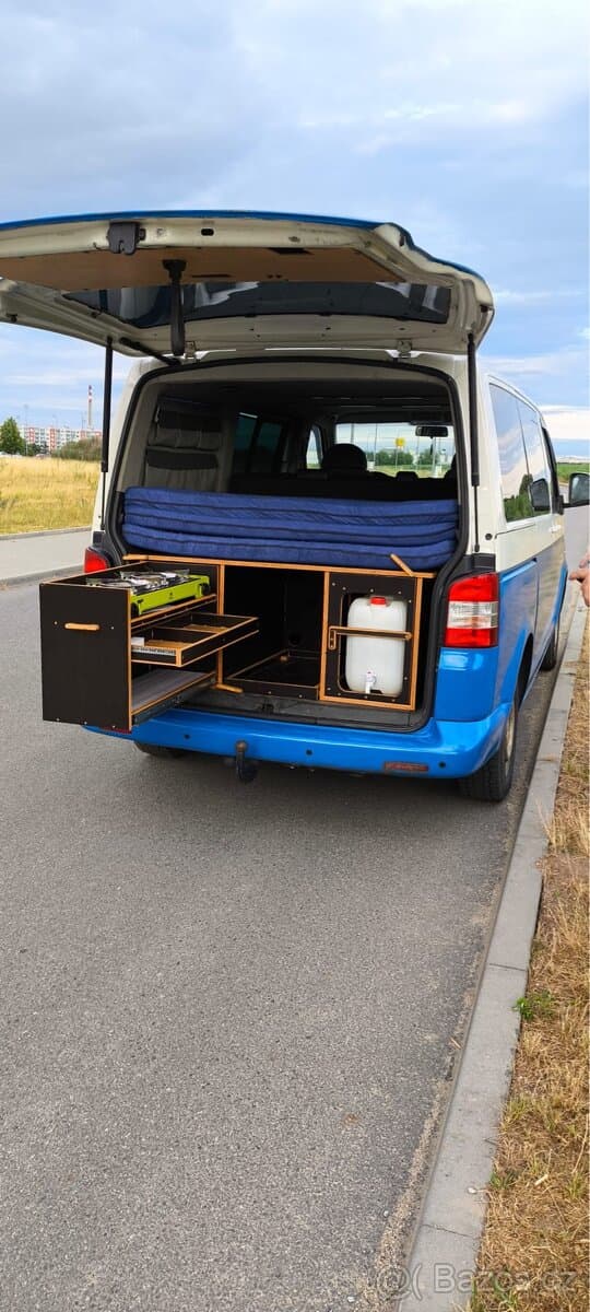 2009 Volkswagen CARAVELLE - 9