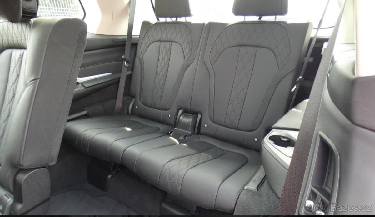 2021 BMW X7 - 9