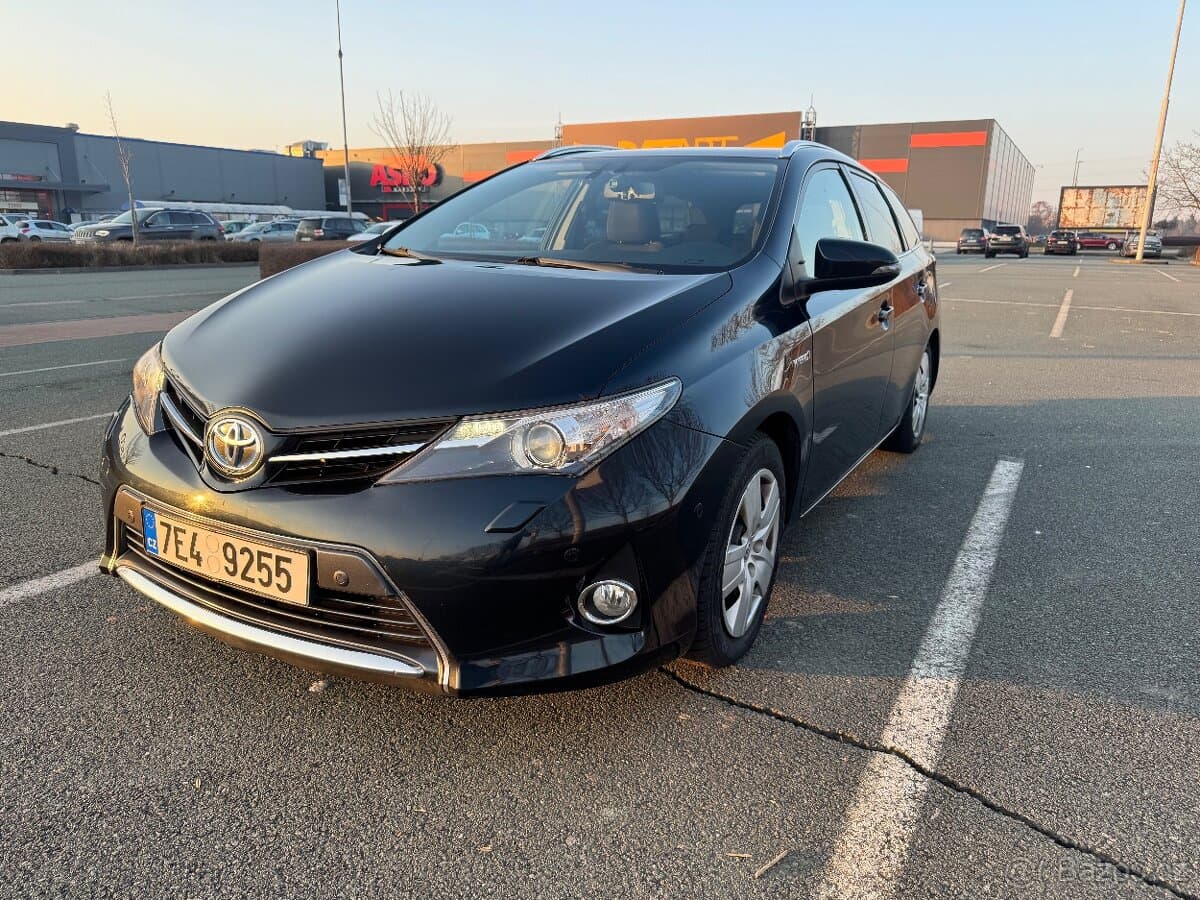 2014 Toyota AURIS - 9