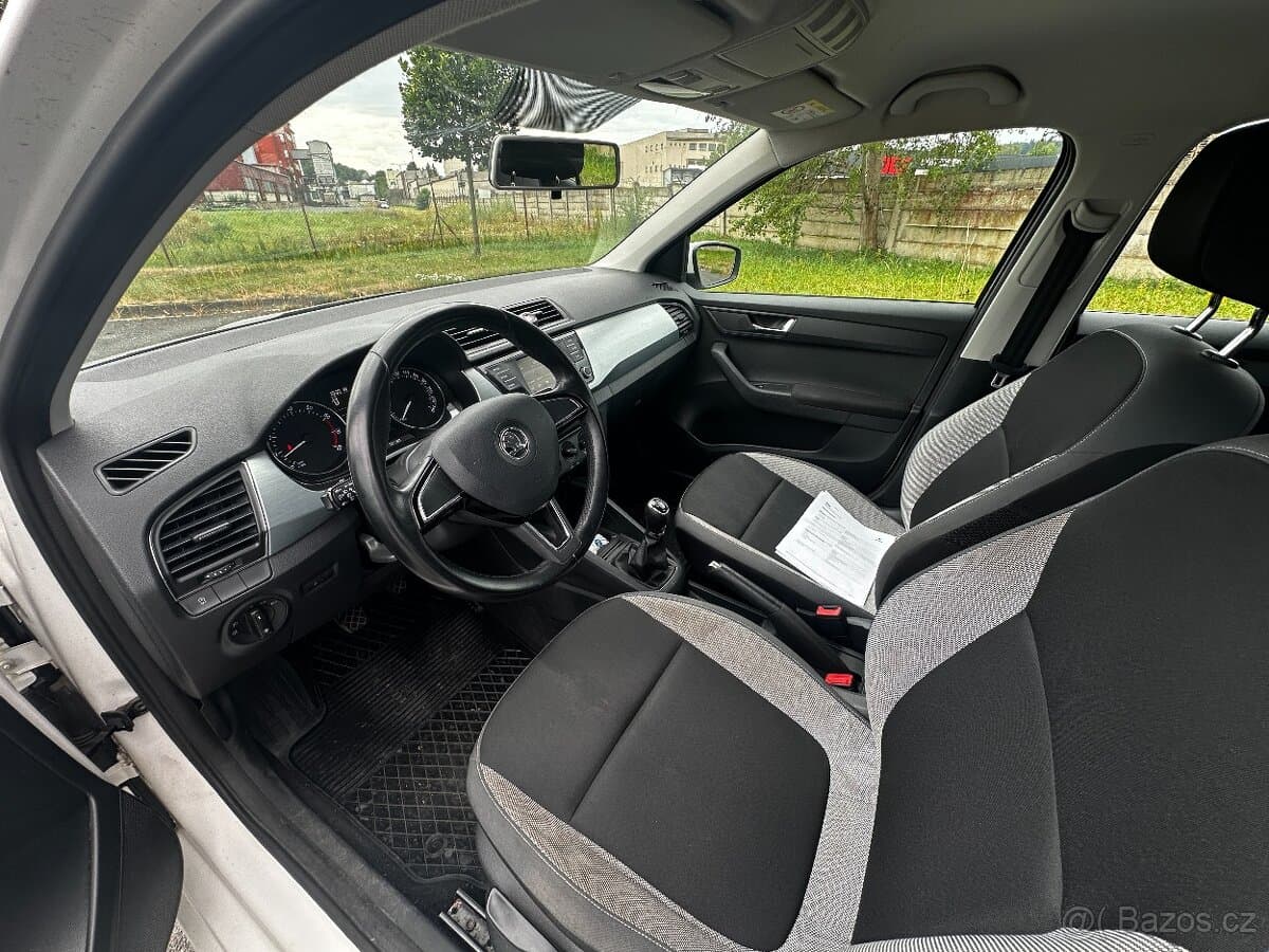 2015 Škoda FABIA - 9