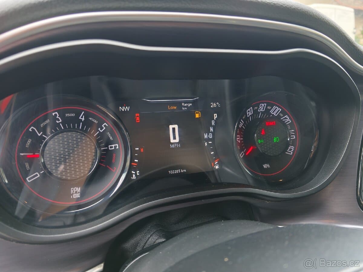 2016 Dodge CHALLENGER - 9