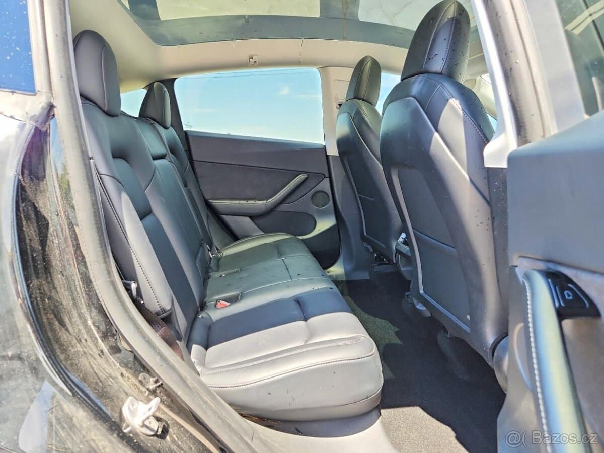 2021 Tesla MODEL Y - 9
