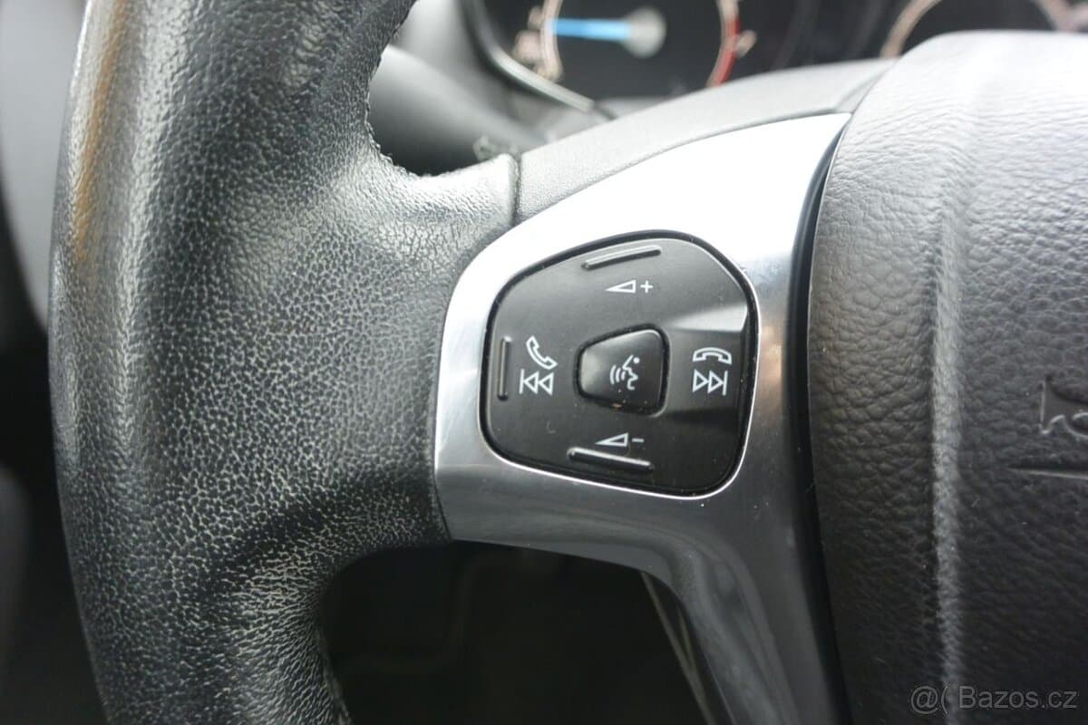 2015 Ford FIESTA - 9