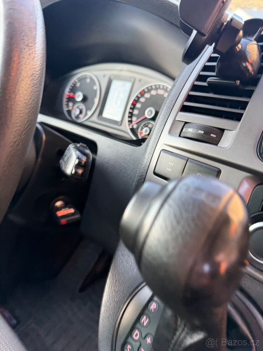 2013 Volkswagen CARAVELLE - 9