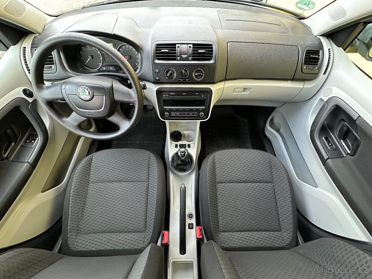 2011 Škoda FABIA - 9