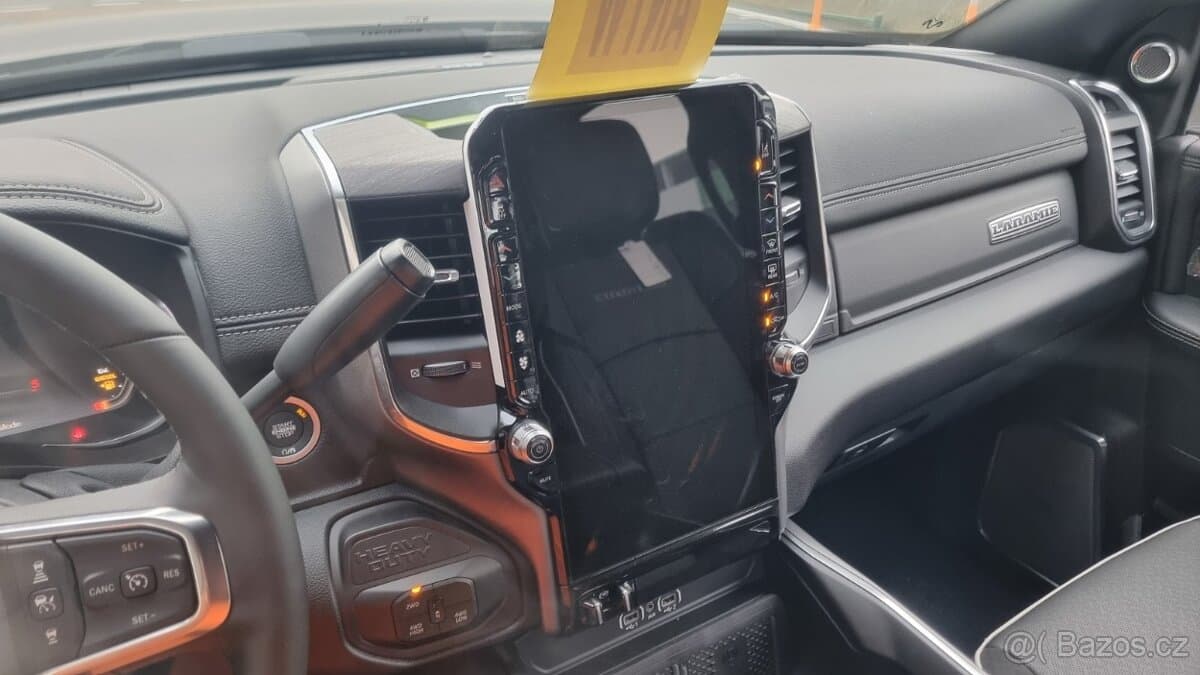 2025 RAM 2500/3500 - 9