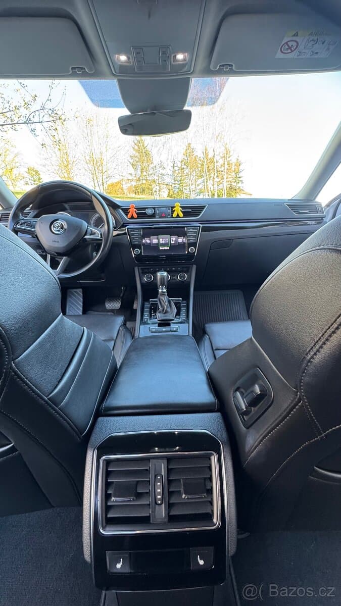 2017 Škoda SUPERB - 9