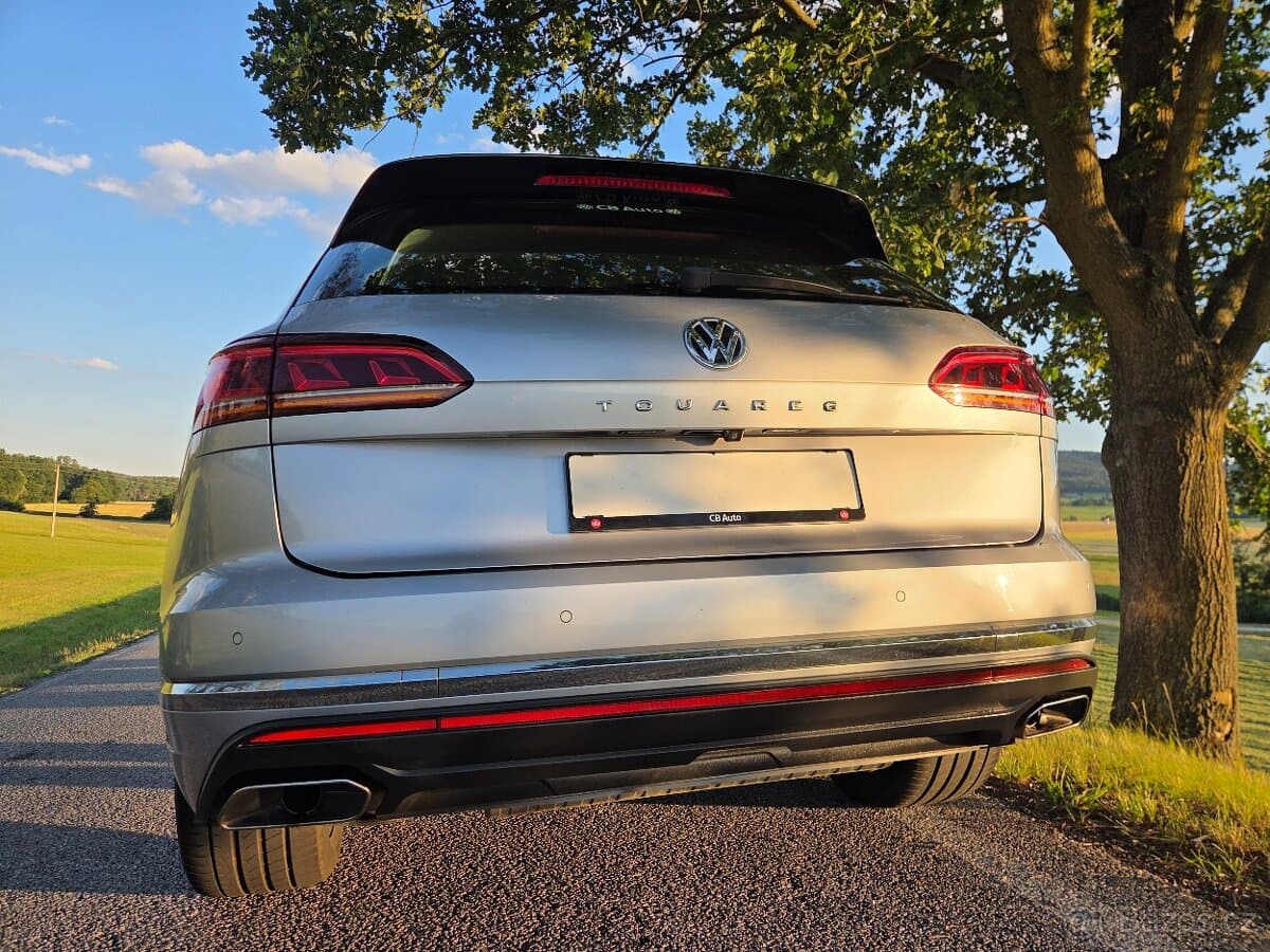 2018 Volkswagen TOUAREG - 9