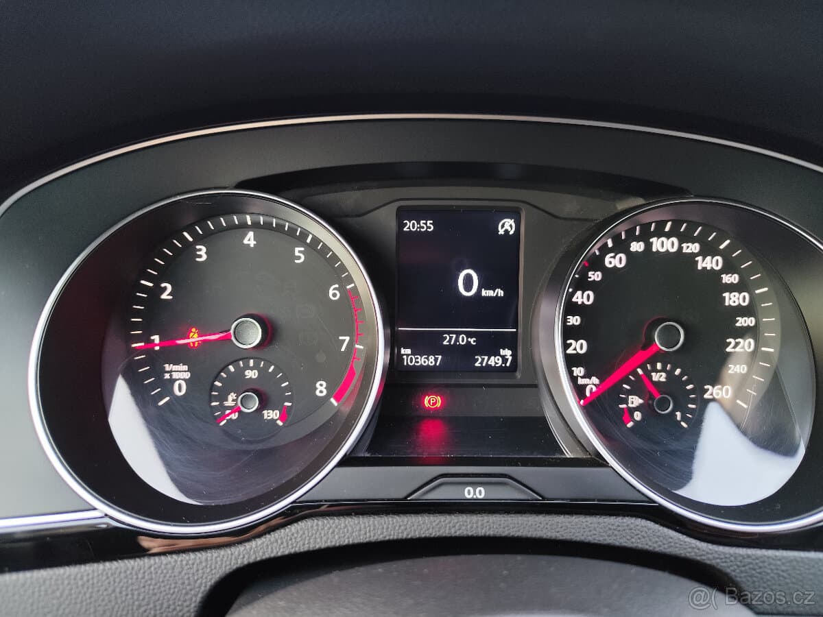 2019 Volkswagen PASSAT - 9