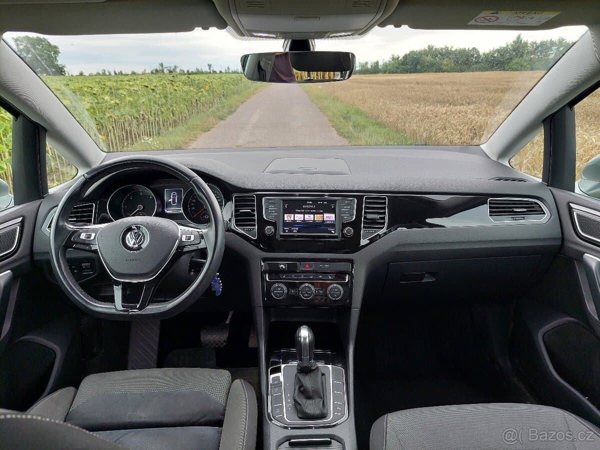 2016 Volkswagen GOLF - 9