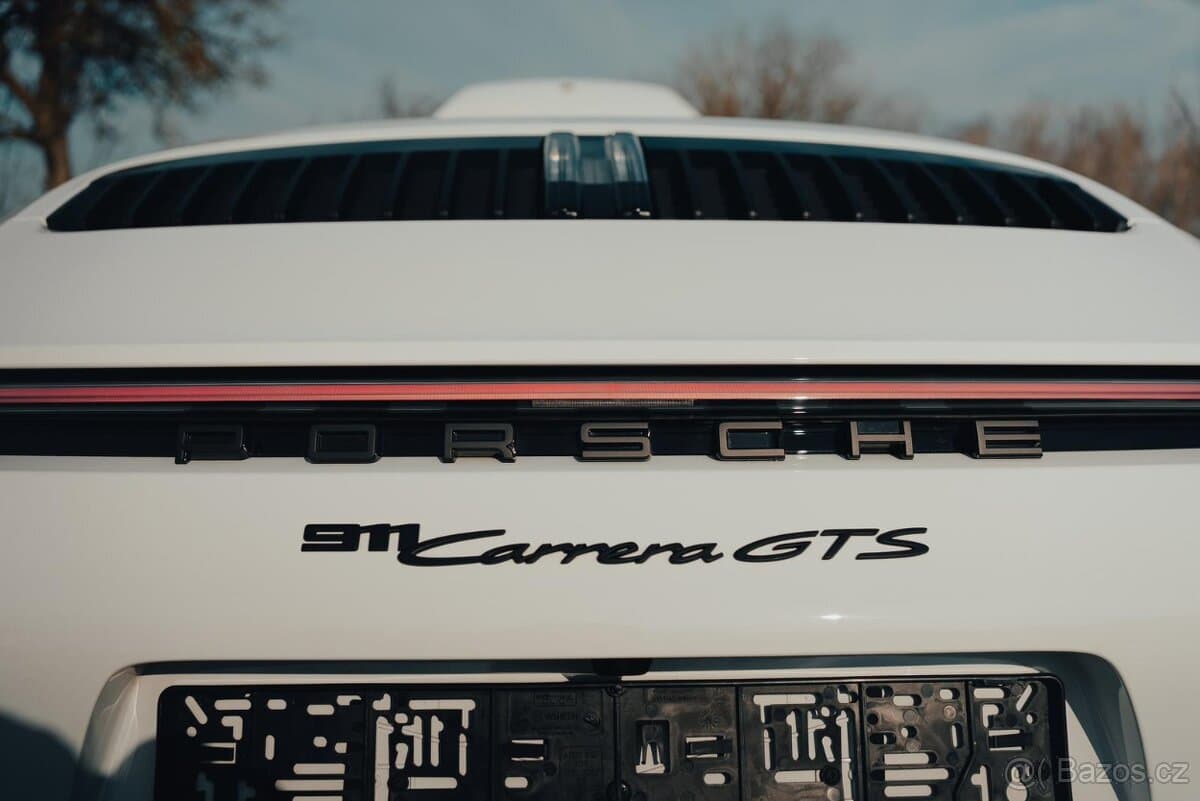 2024 Porsche 911 - 9