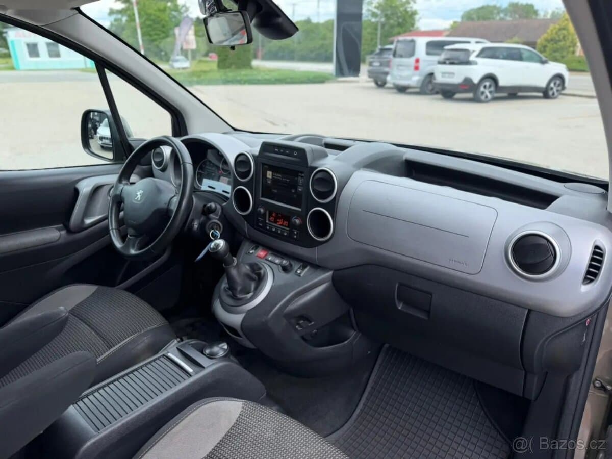 2015 Peugeot PARTNER - 9