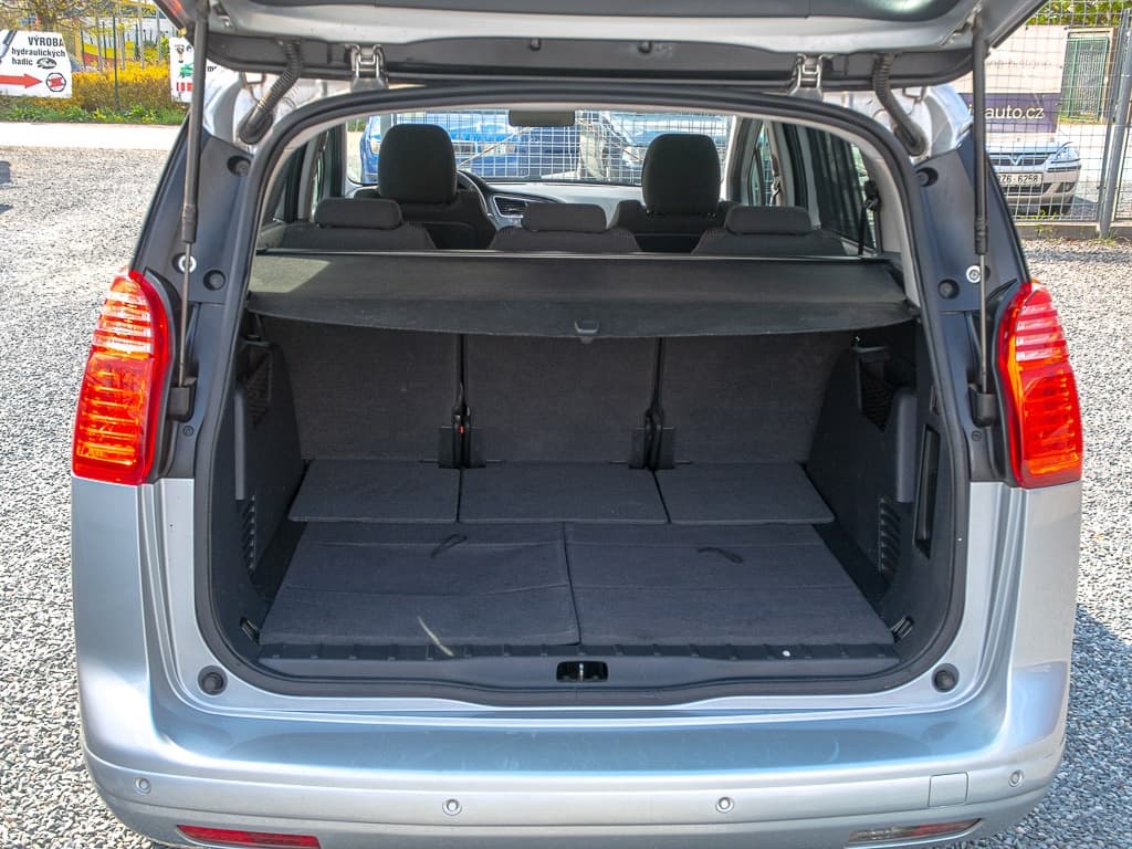 2012 Peugeot 5008 - 9