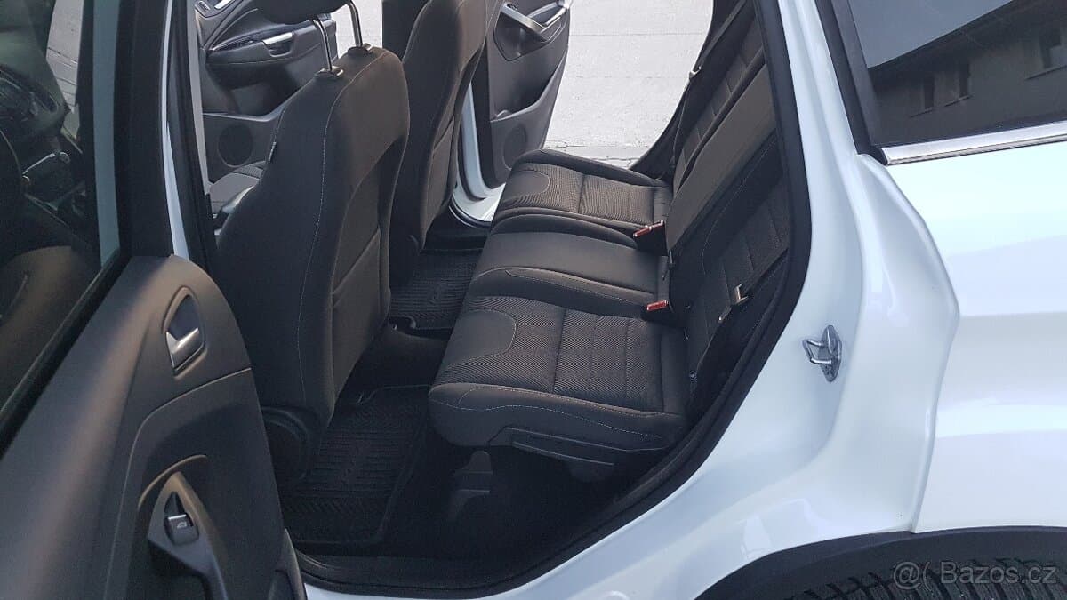 2016 Ford KUGA - 9