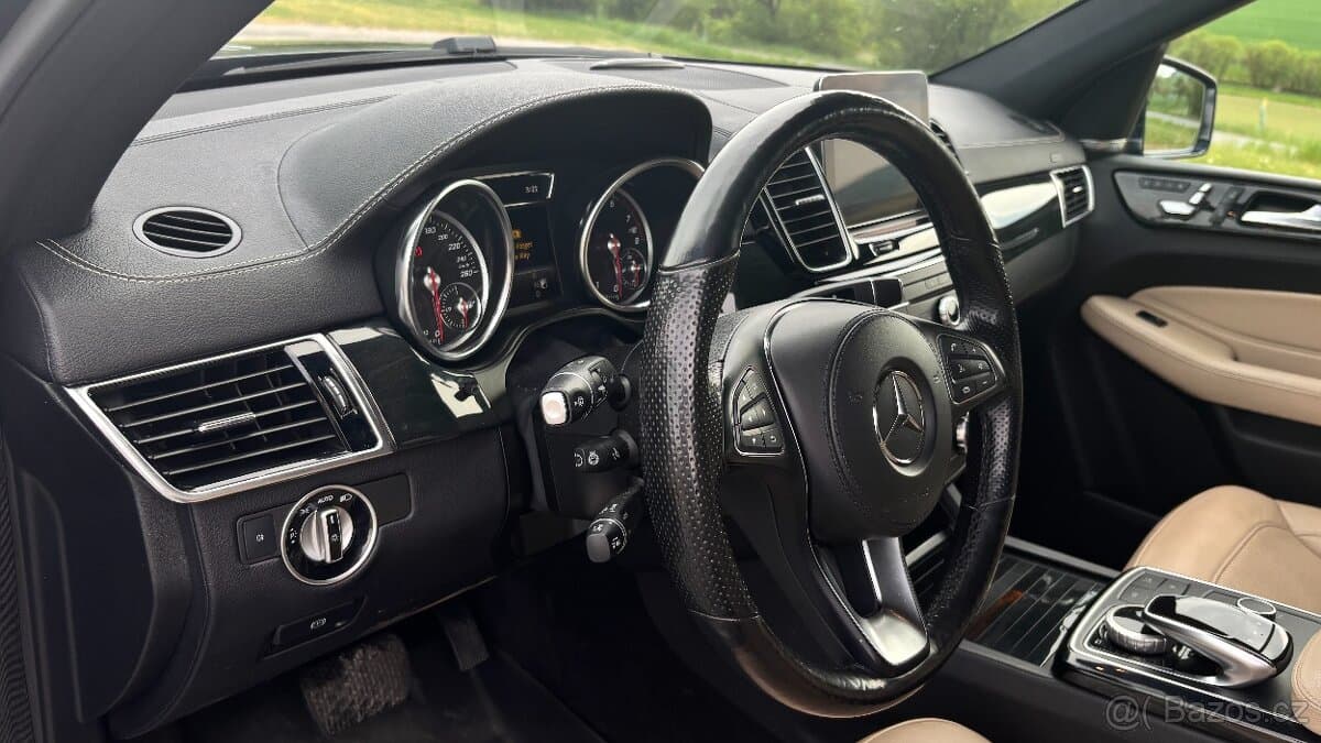 2019 Mercedes-Benz GL - 9