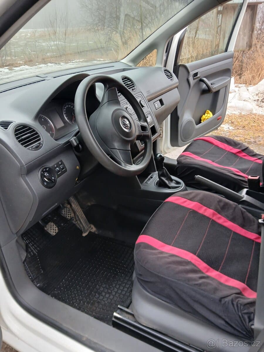 2011 Volkswagen CADDY - 9
