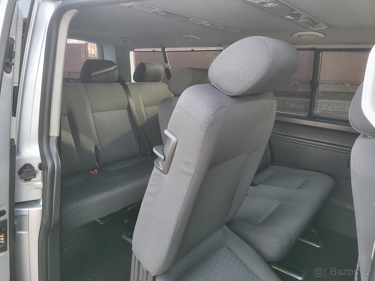 Volkswagen CARAVELLE - 9