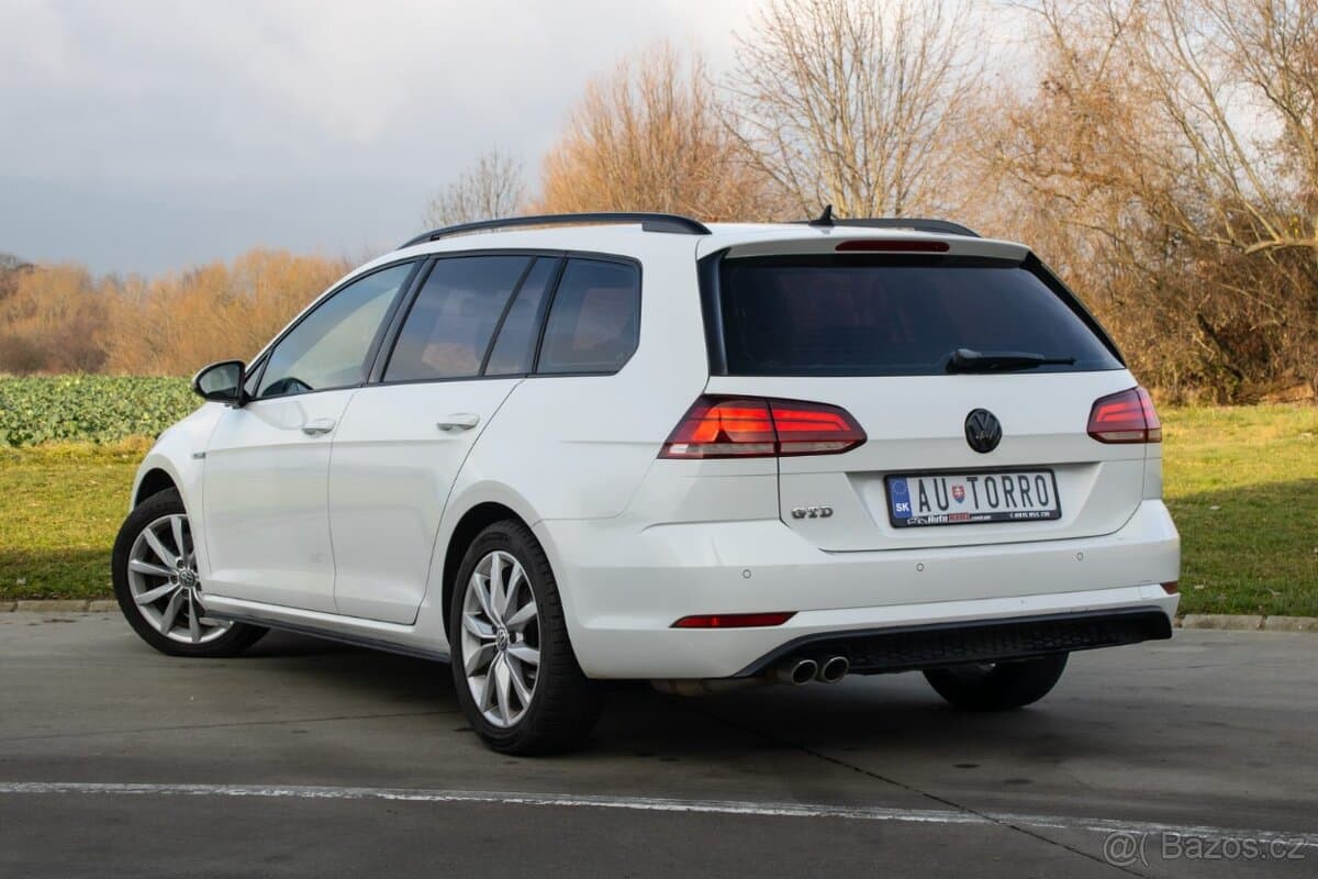2017 Volkswagen GOLF - 9