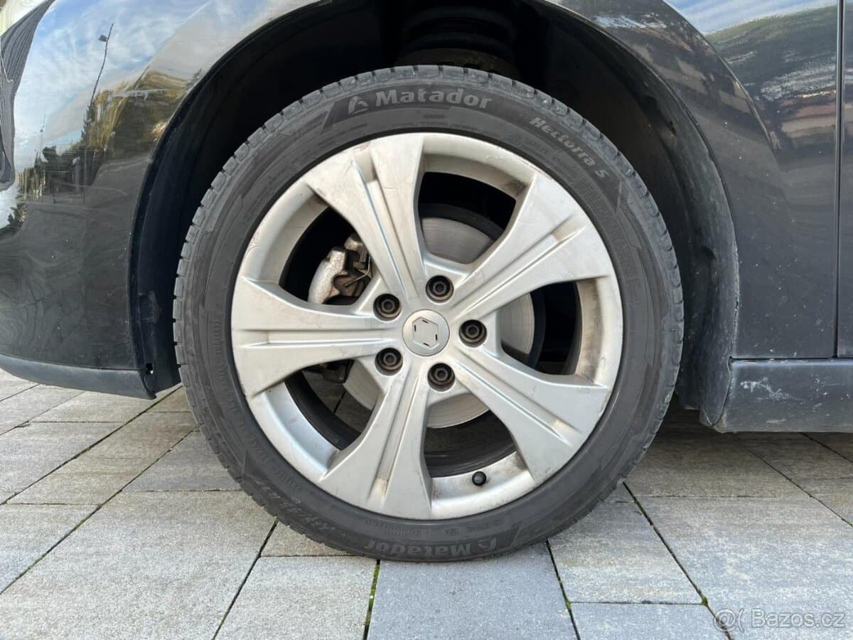 2010 Renault MEGANE - 9