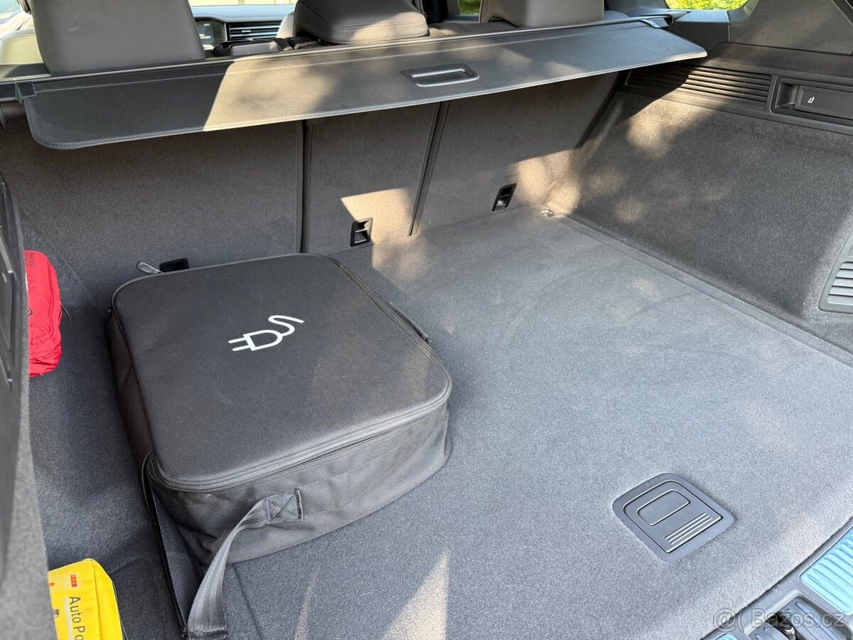 Volkswagen TOUAREG - 9