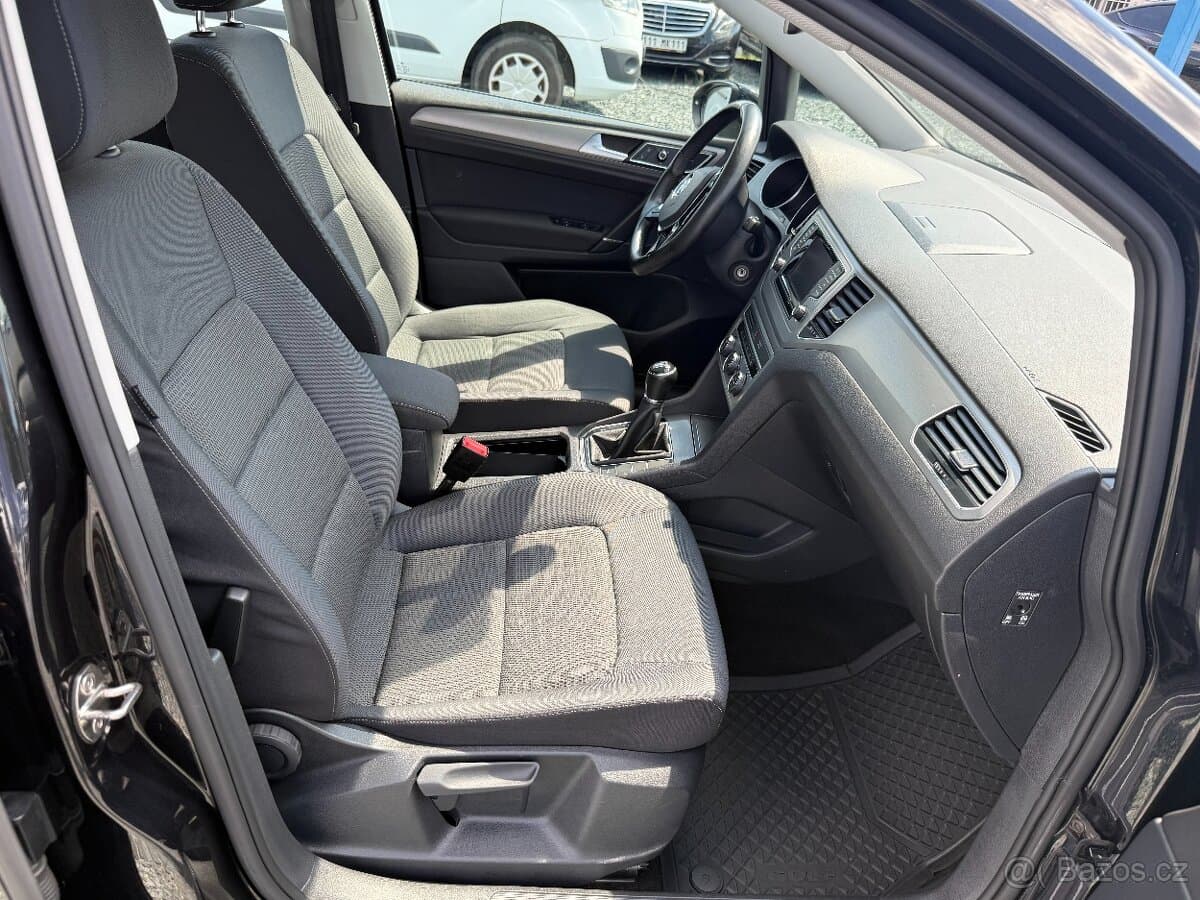 2017 Volkswagen GOLF - 9
