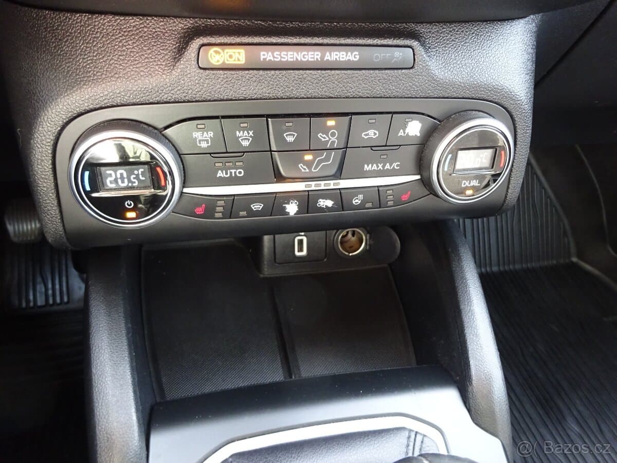 2018 Ford FOCUS - 9