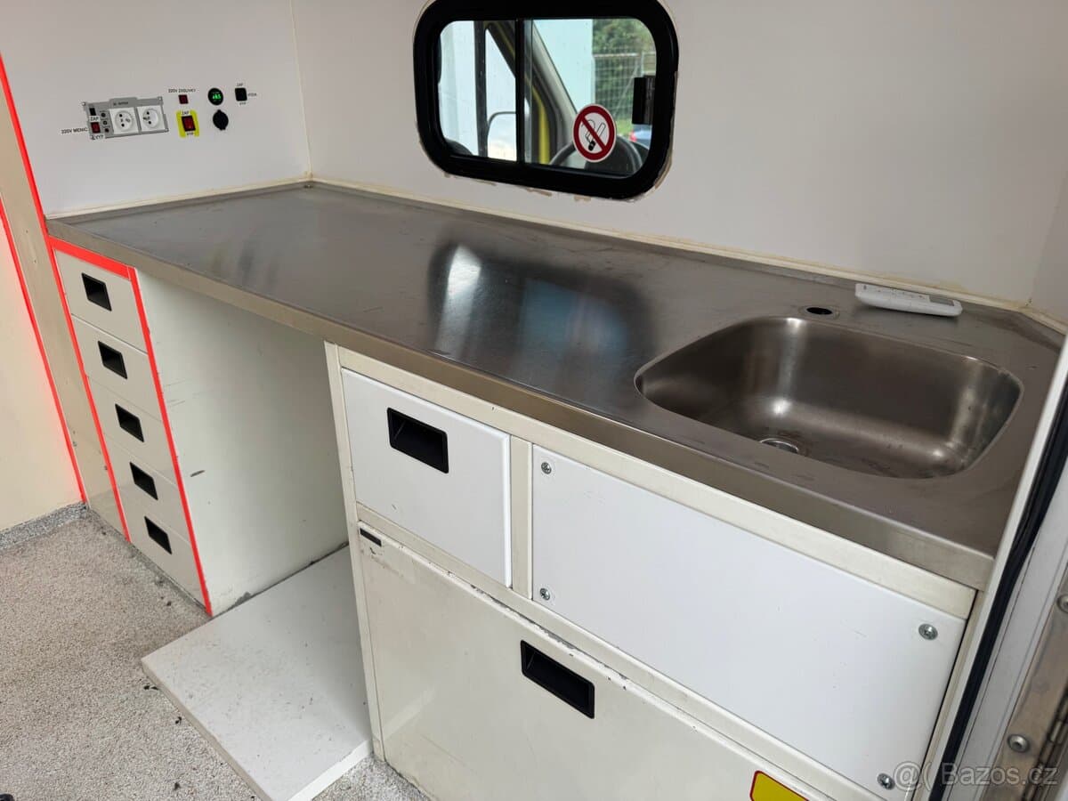 2009 Mercedes-Benz SPRINTER - 9