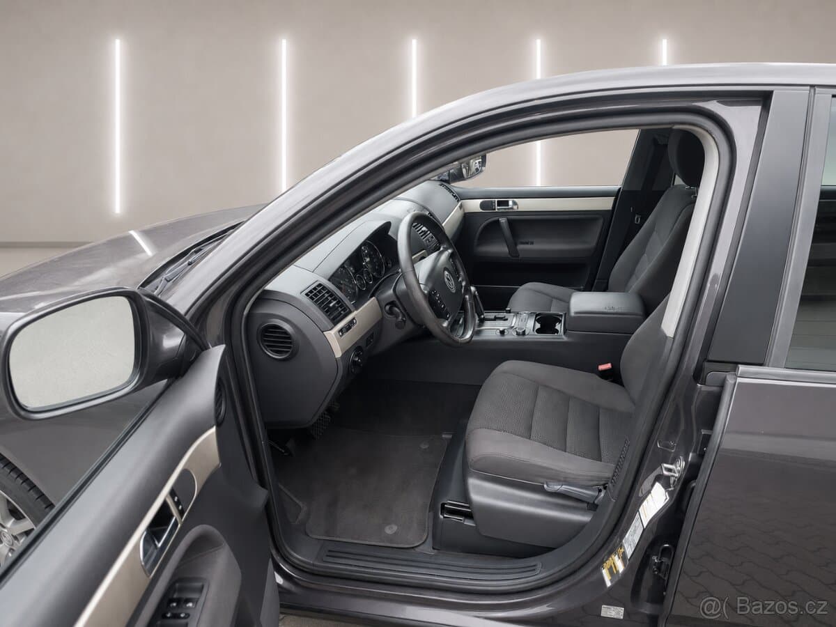2008 Volkswagen TOUAREG - 9
