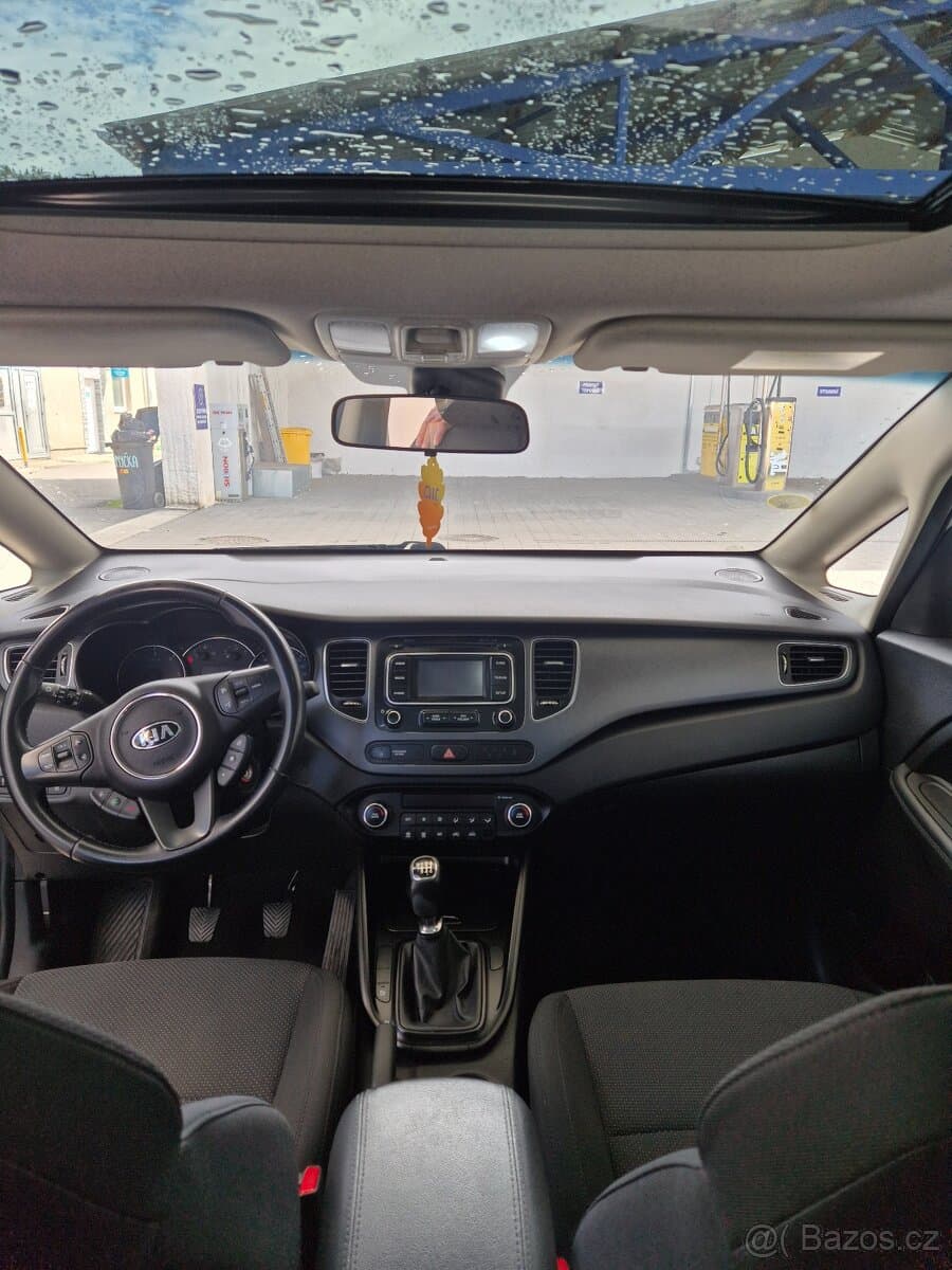 2015 Kia CARENS - 9