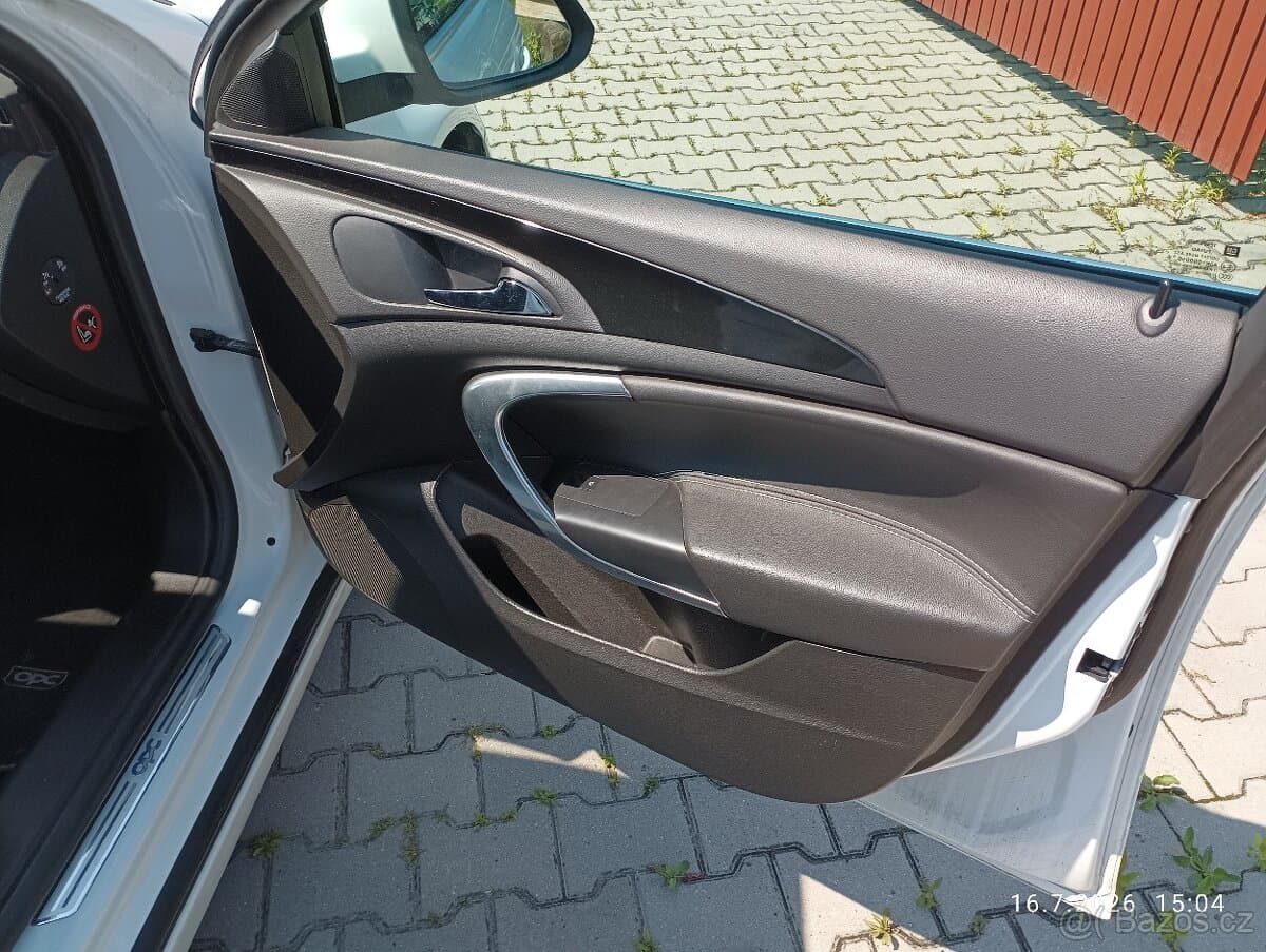 2011 Opel INSIGNIA - 9