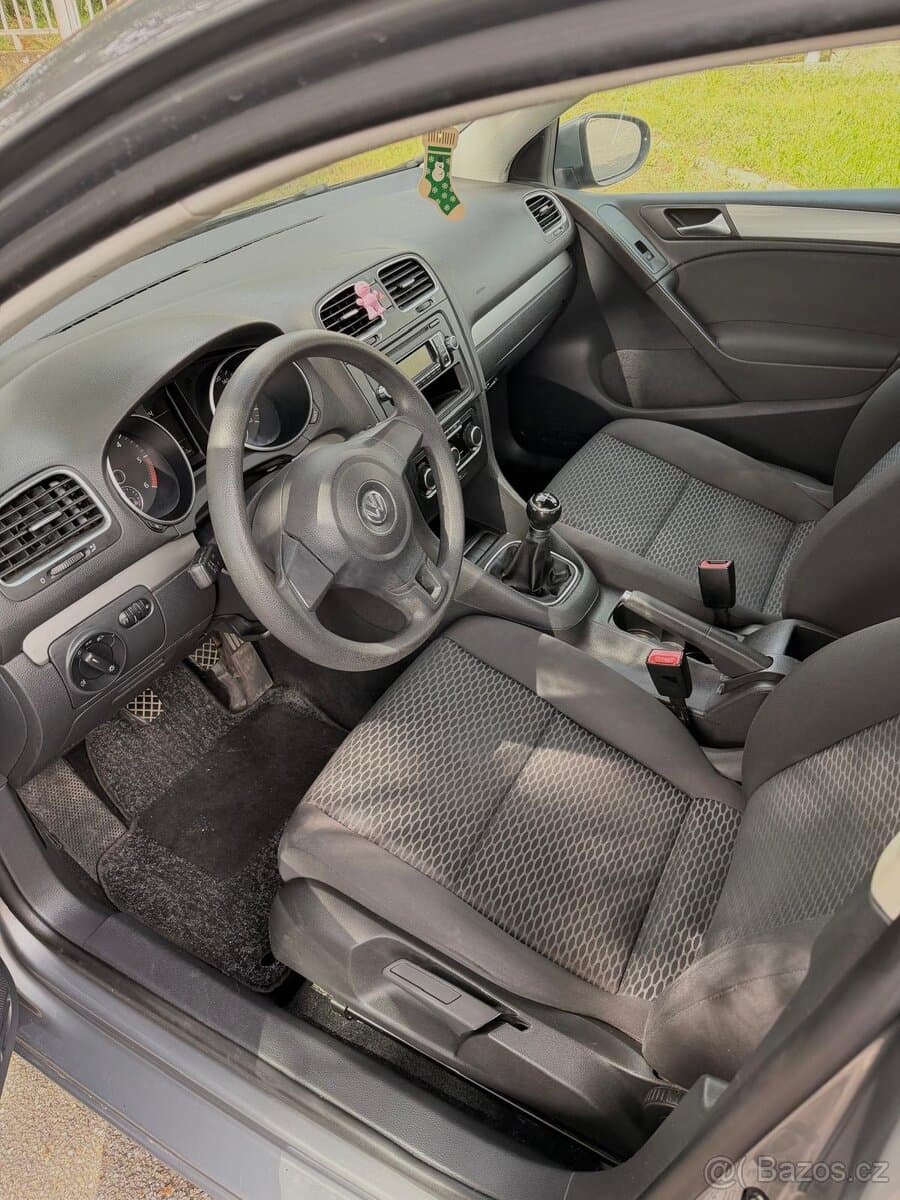 2011 Volkswagen GOLF - 9
