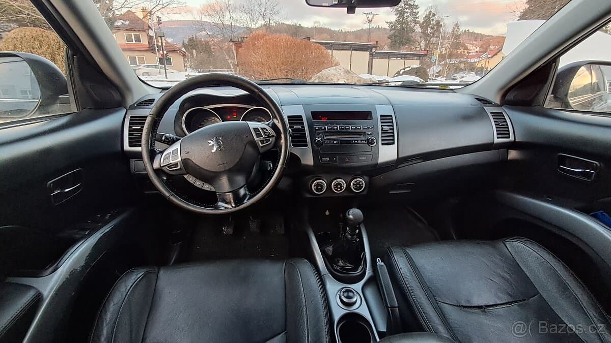 Peugeot 4007 - 9