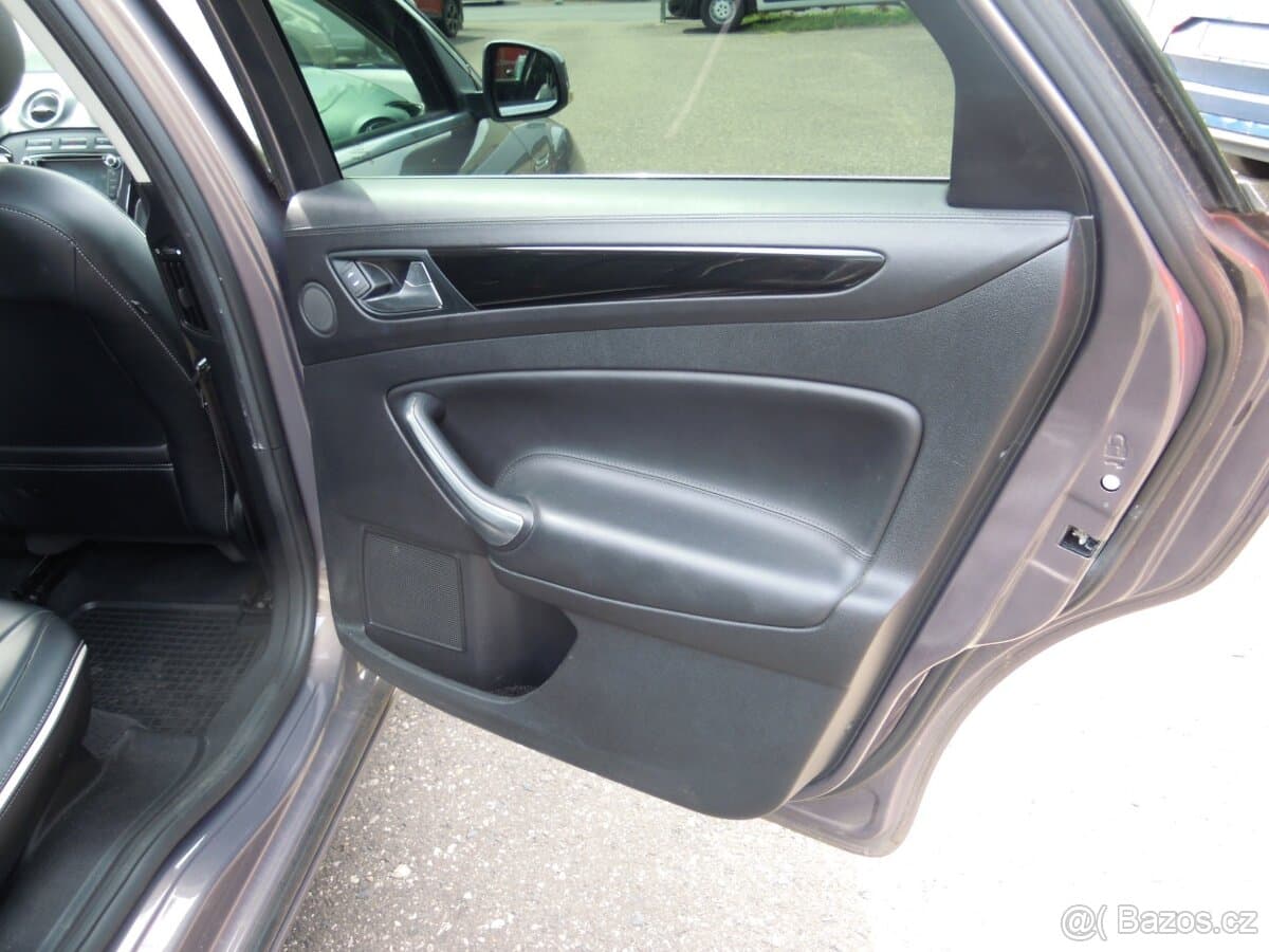 2013 Ford MONDEO - 9
