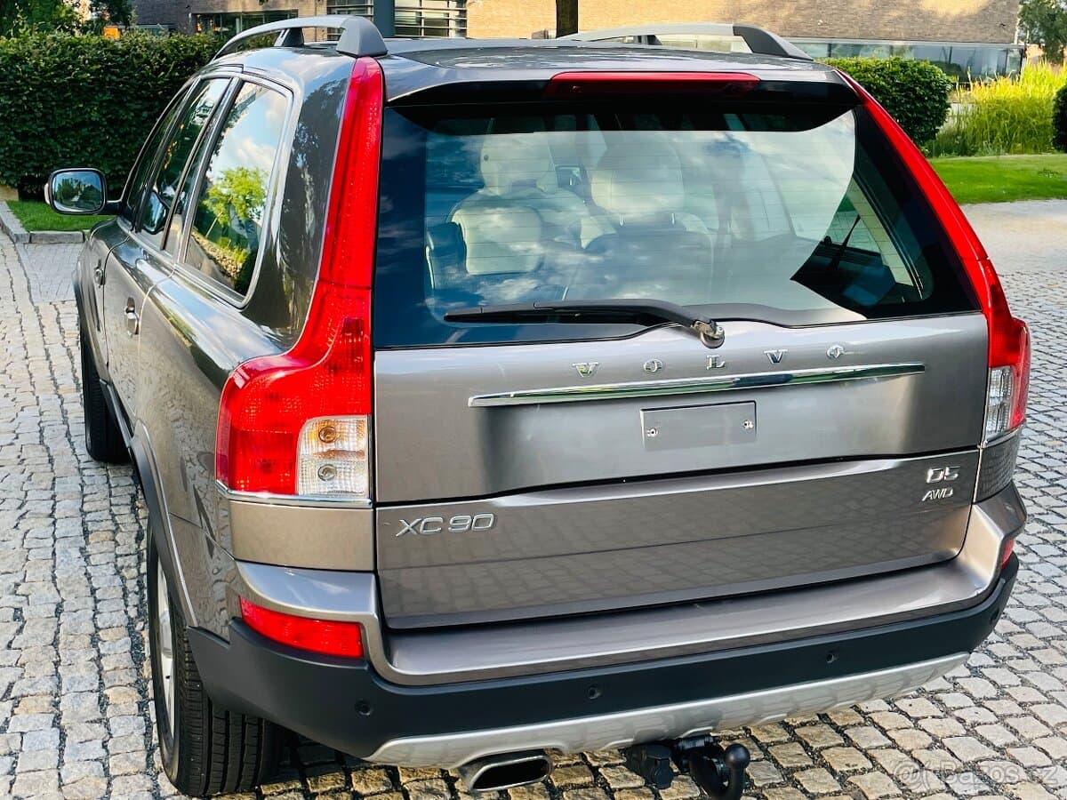2011 Volvo XC90 - 9