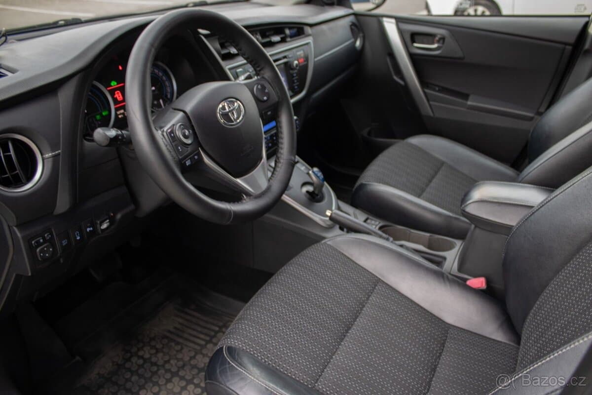 2014 Toyota AURIS - 9