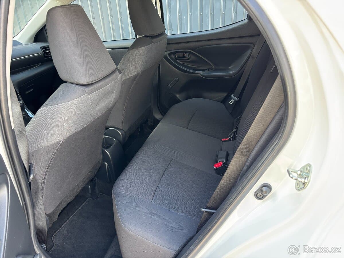 2023 Toyota YARIS - 9